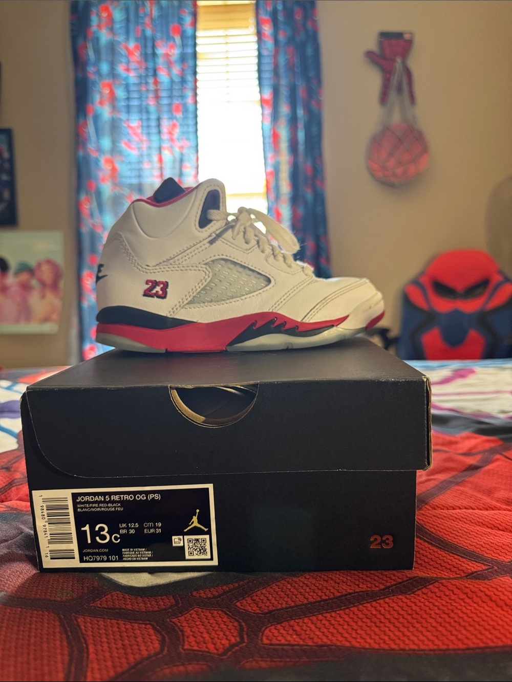 Jordan Kids White/Red Basketball Sneakers